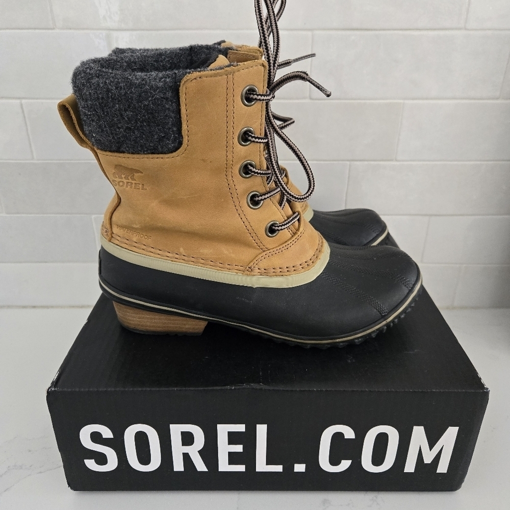 Sorel Women's Tan and Black Boots